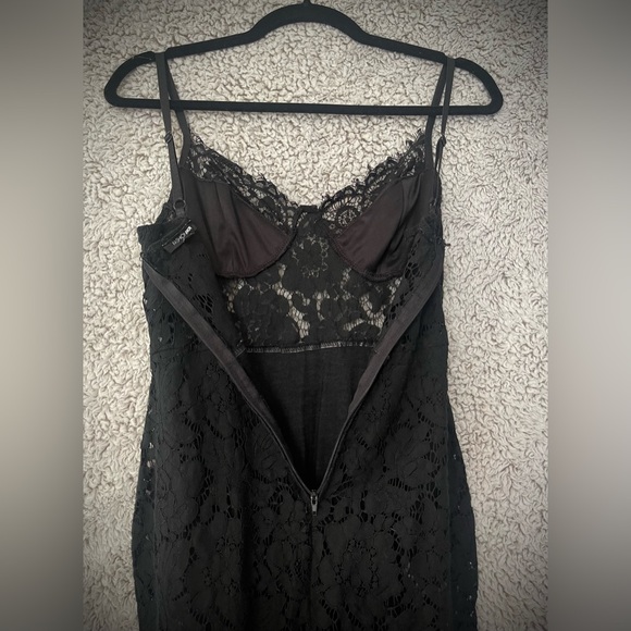 FN Dropping Hints Lace Dress - Worn Once - Picture 7 of 8